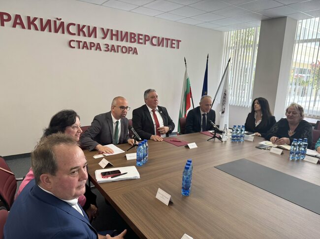 Тракийски университет бе домакин на дискусионна среща с тема „Изкуствен интелект и образование – предизвикателства и перспективи“