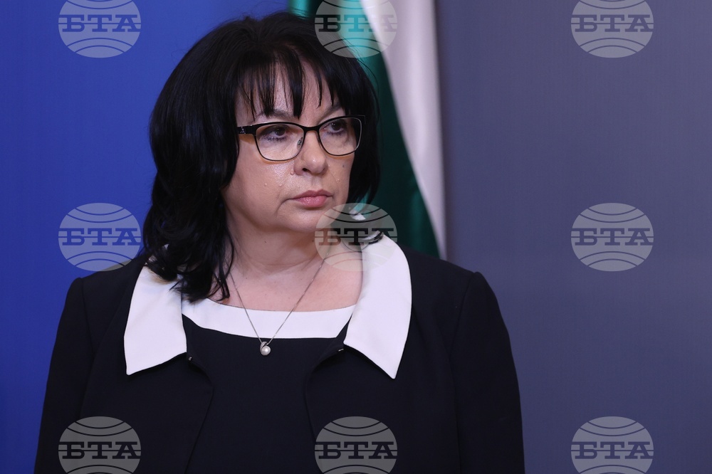 Членството в еврозоната ще доведе до икономическа и финансова стабилност за България, каза министърът на финансите Теменужка Петкова