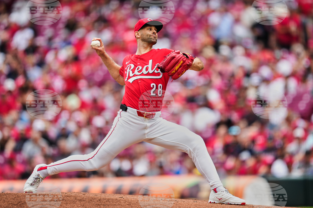 Twins Reds Baseball